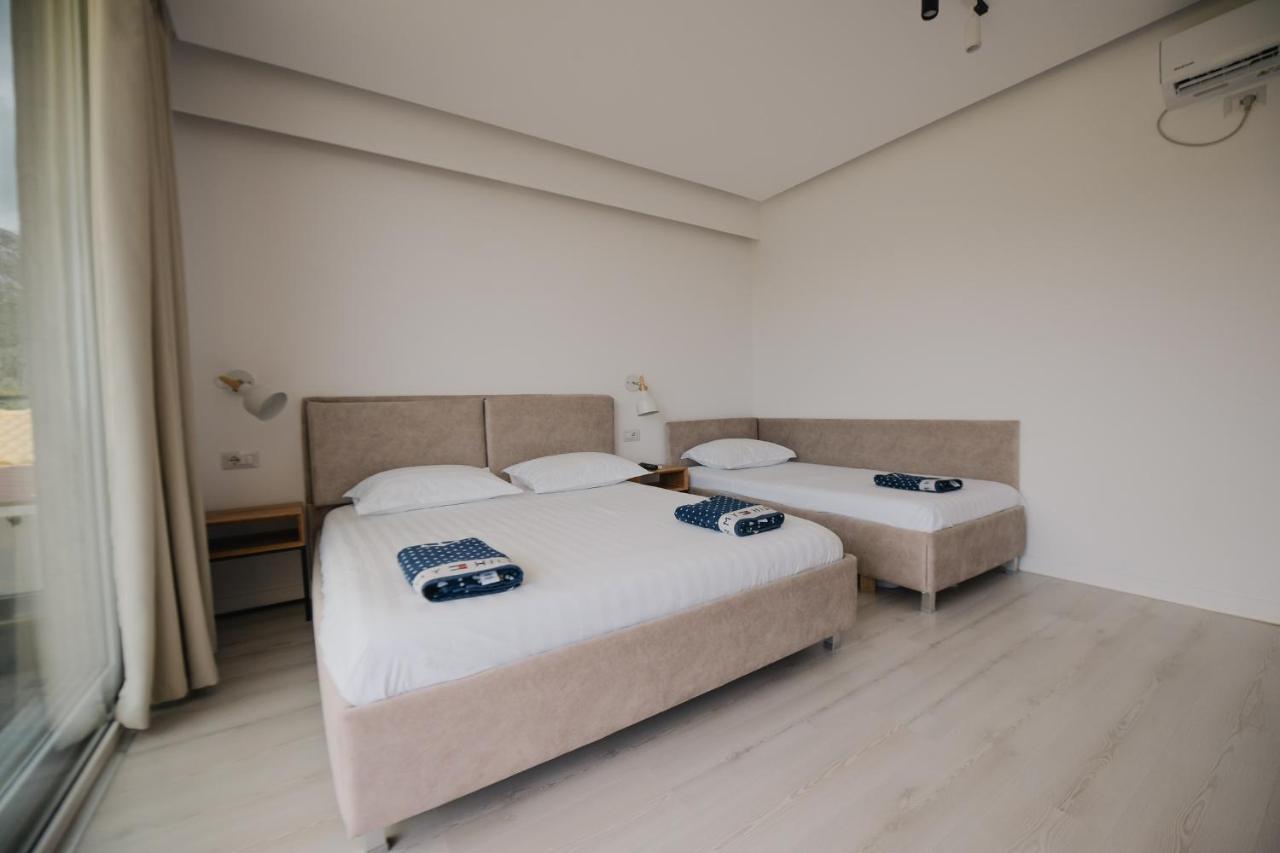 Vila Natali Himare Bagian luar foto